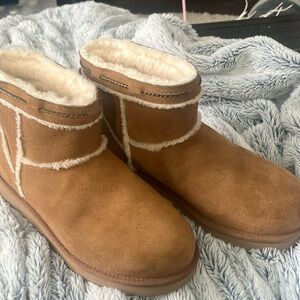 Uggs woman size 9 worn 1x
